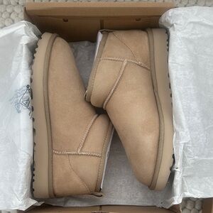 UGG Classic Ultra Mini Sand